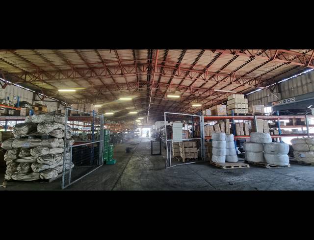 2,709M² WAREHOUSE FOR SALE IN JACOBS